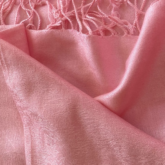 Beautiful scarf Pashmina - Picture 3 of 6